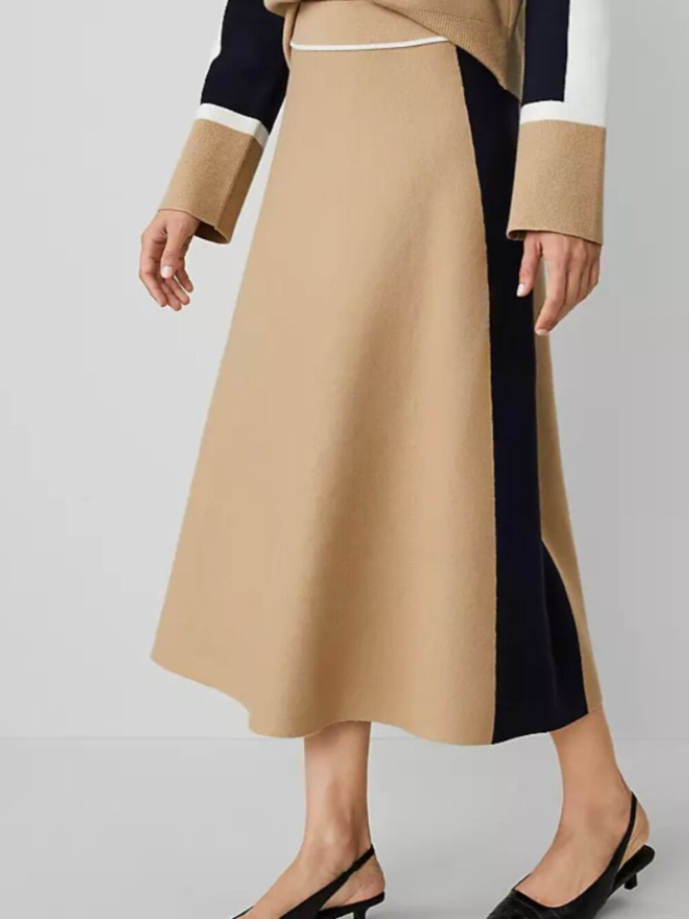 Ann Taylor Women's Tan and Navy Midi Sweater Skirt